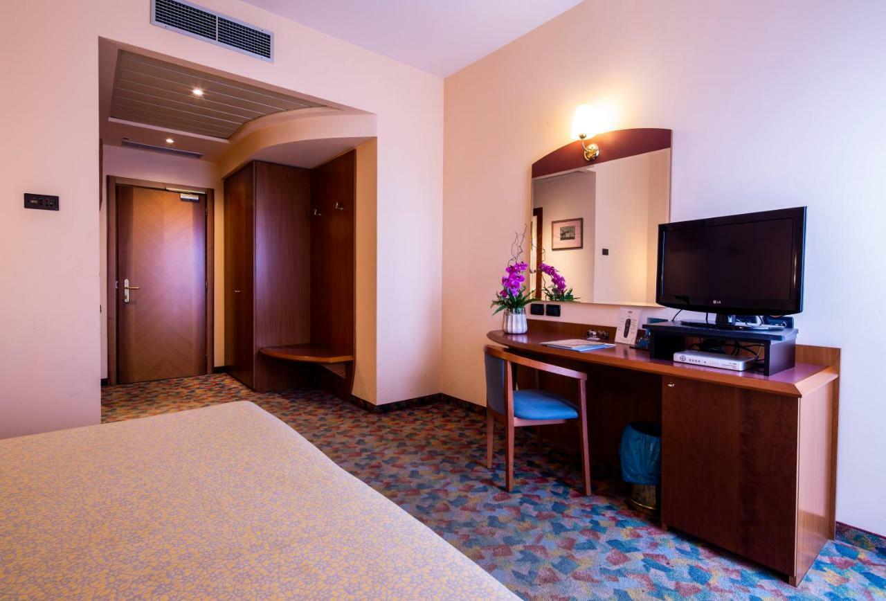Hotel Persico'S Сан Джовани ин Персичето Екстериор снимка