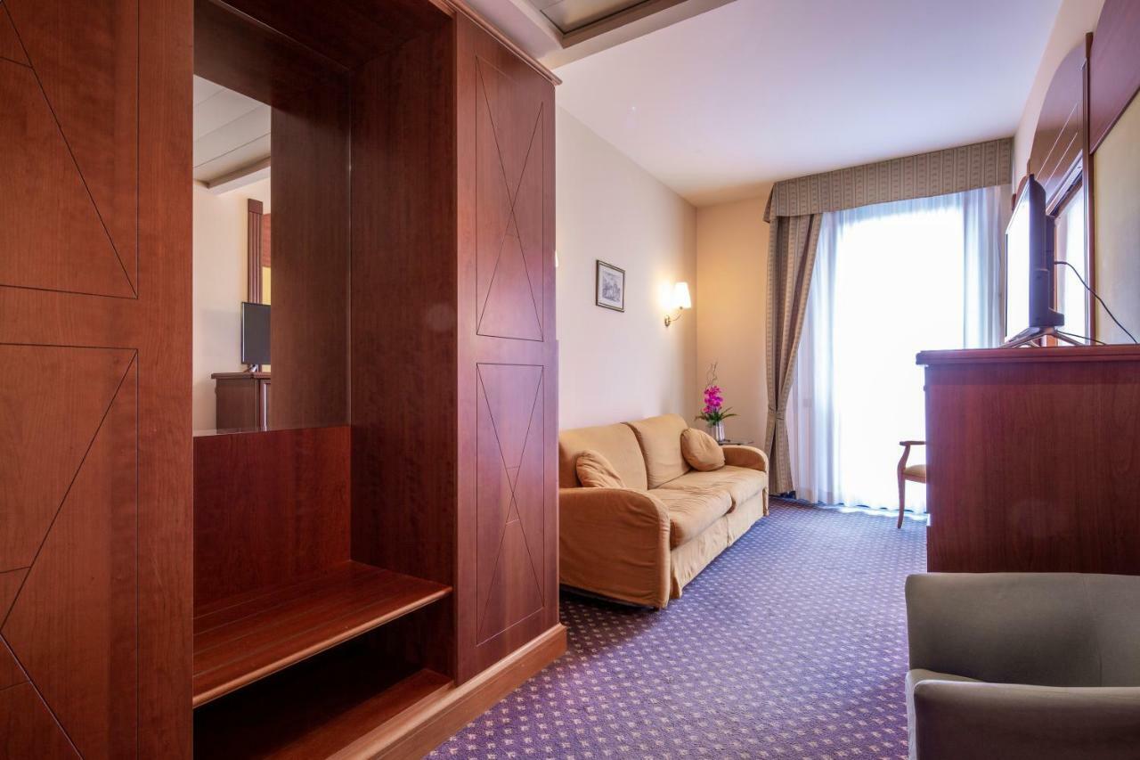 Hotel Persico'S Сан Джовани ин Персичето Екстериор снимка