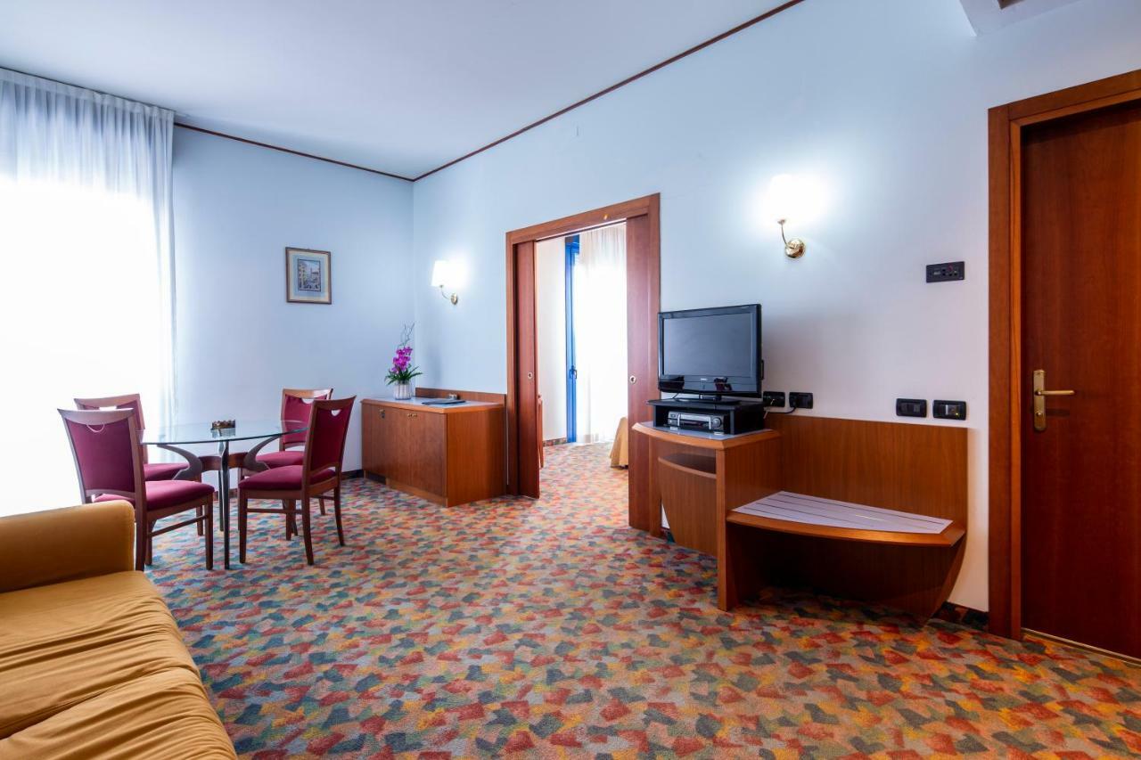 Hotel Persico'S Сан Джовани ин Персичето Екстериор снимка
